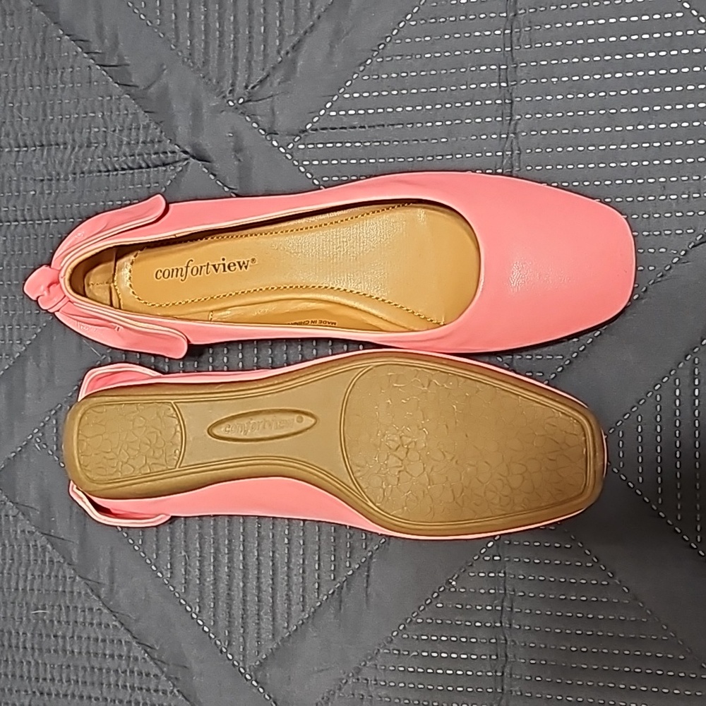 Pink flats - Picture 3 of 5